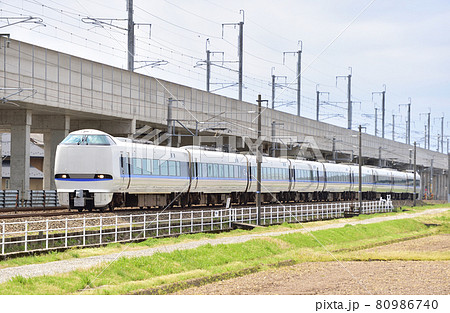北陸本線 松任-野々市 JR西日本 683系4000番台 T45編成(金沢) サンダーバード 北陸本線 松任-野々市 JR西日本 683系4000番台 T45編成(金沢) サンダーバード 80986740