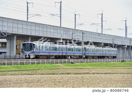 北陸本線 松任-野々市 JR西日本 521系 J17編成(金沢) 北陸本線 松任-野々市 JR西日本 521系 J17編成(金沢) 80986746