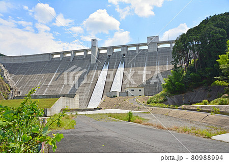福岡県みやこ町秡川中流域にある多目的ダム伊良原ダム 80988994