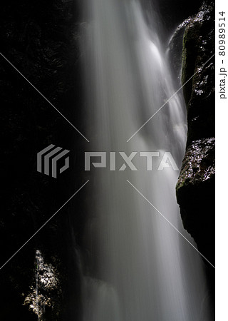 美しい滝 美しい滝 80989514