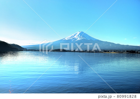 富士　富士山　山梨県河口湖付近の風景 80991828
