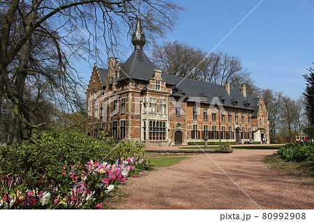 ベルギーのフロラリア　ビカール城　花の祭典　 80992908