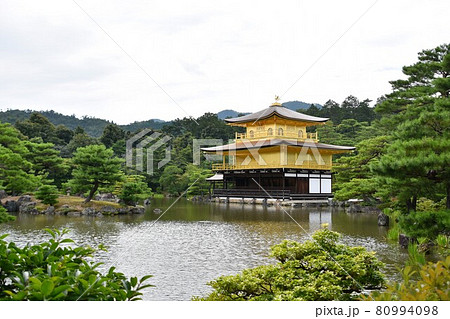 金閣寺　夏の京都 80994098