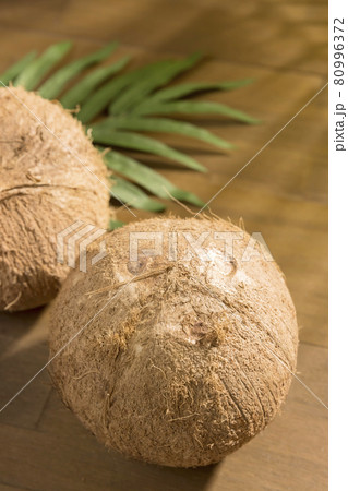 ココナッツ 80996372