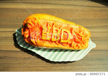 Papaya carving for Happy Birtyday(誕生日用パパイヤカービング) Papaya carving for Happy Birtyday(誕生日用パパイヤカービング) 80997271