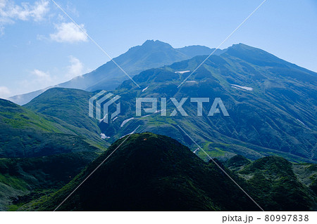 東北地方を代表する名峰、鳥海山（出羽富士） 80997838