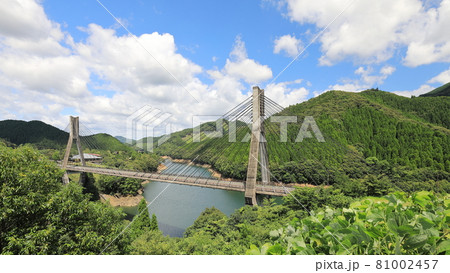 大分県北川ダムに架かる唄げんか大橋 大分県北川ダムに架かる唄げんか大橋 81002457