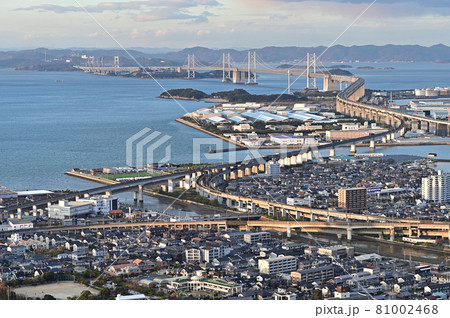 宇多津町の夕景「瀬戸大橋」 宇多津町の夕景「瀬戸大橋」 81002468