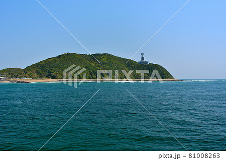 フェリーから眺める渥美半島の先端、伊良湖岬の風景(6) フェリーから眺める渥美半島の先端、伊良湖岬の風景(6) 81008263