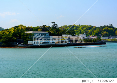 伊勢湾フェリーから眺める、夏の鳥羽湾のイメージ・鳥羽・三重県(12) 伊勢湾フェリーから眺める、夏の鳥羽湾のイメージ・鳥羽・三重県(12) 81008327