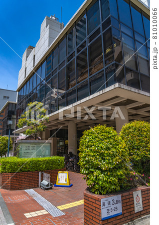 東京の都市風景 港区立三田図書館周辺の風景 81010066