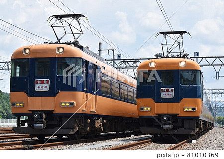 車両基地に停車する近畿日本鉄道12200系 81010369