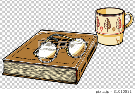古い本とクラシックスタイルの丸形眼鏡と秋の森モチーフのマグカップ　筆描き・マット塗り 81010851