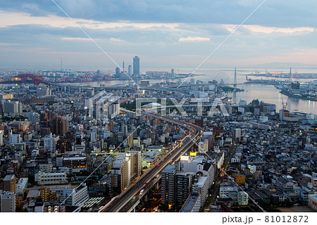 大阪市港区の街並み 81012872