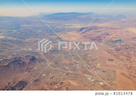 Aerial view of the famous Las Vegas cityscape 81013478