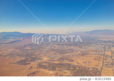 Aerial view of the famous Las Vegas cityscape 81013480