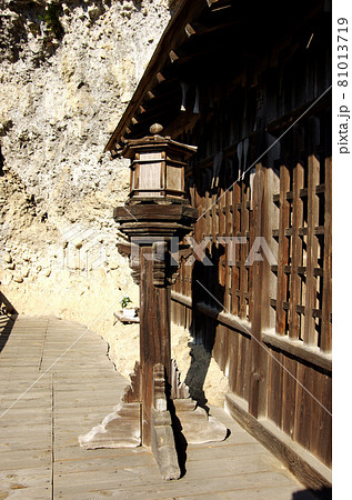 耶馬渓羅漢寺の千体地蔵尊の木灯篭 耶馬渓羅漢寺の千体地蔵尊の木灯篭 81013719