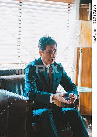 ビジネスマン 81020268