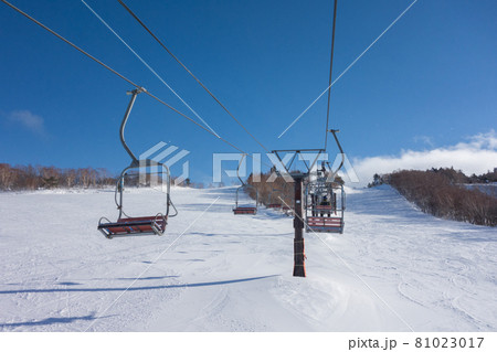 山形県米沢市の天元台高原スキー場の景色 山形県米沢市の天元台高原スキー場の景色 81023017