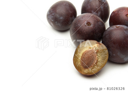 Plums. 81026326