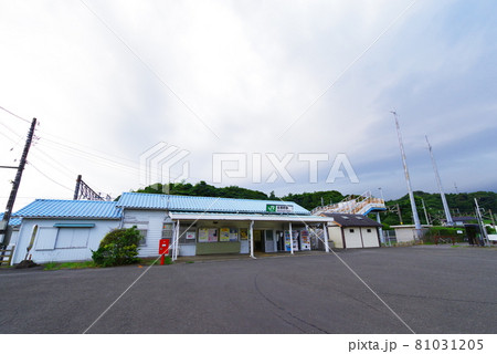 内房線佐貫町駅の風景 81031205