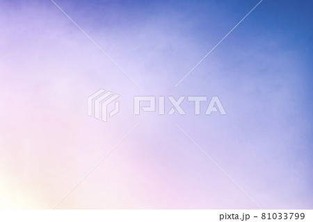 夕日と夜空のグラデーション 81033799