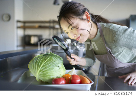 食の安全イメージ 81035174