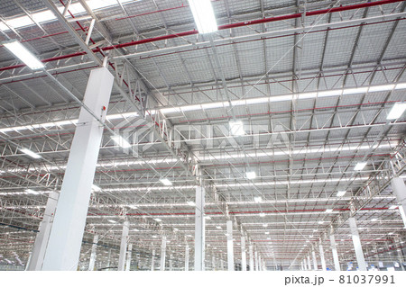 Steel roof trusses in industrial plants 81037991