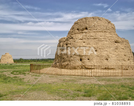 中国・寧夏回族自治区 西夏王陵 Western Xia Mausoleum, Ningxia, CN 中国・寧夏回族自治区 西夏王陵 Western Xia Mausoleum, Ningxia, CN 81038893