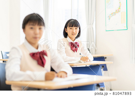 女子中学生 教室 学校 スクールイメージ 撮影協力:中央工学校附属日本語学校 女子中学生 教室 学校 スクールイメージ 撮影協力:中央工学校附属日本語学校 81047893