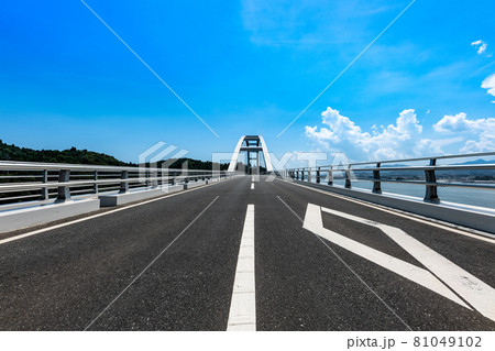 夏の宮城気仙沼大島大橋　鶴亀大橋 81049102