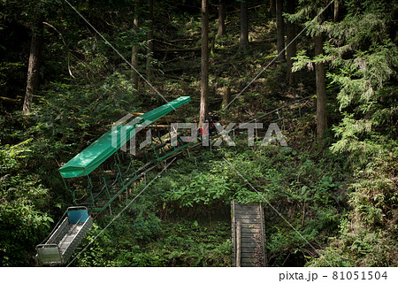 東京都西多摩郡奥多摩町の本仁田山の登山口にあるインクライン 81051504