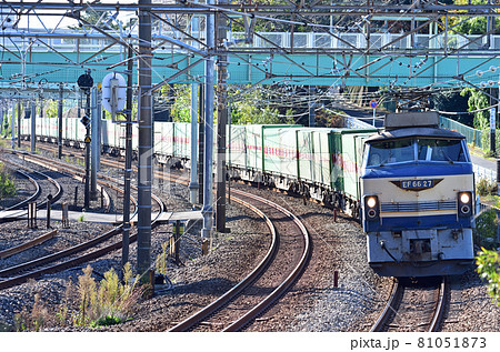 東海道本線　東戸塚－横浜羽沢　JR貨物　EF66-27（吹田） 81051873