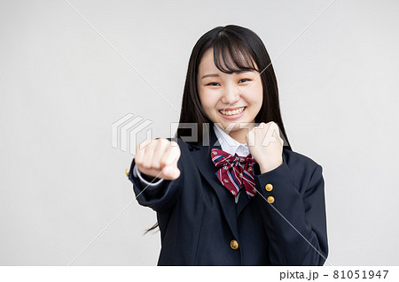 女子高生 受験生 ファイティングポーズ 女子高生 受験生 ファイティングポーズ 81051947