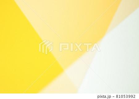 黄色・オレンジ色系の抽象的背景　ライン　図形風 81053992