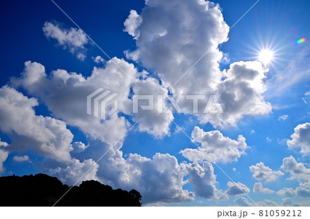 梅雨明けの空 梅雨明けの空 81059212