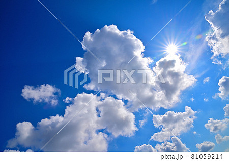 梅雨明けの空 81059214