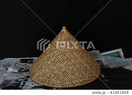 タイランドの竹細工民芸品・食事カバー(クロッシュ) 81061908