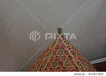 タイランドの竹細工民芸品・食事カバー(クロッシュ) 81061909