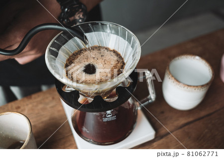 barista dripping coffee and slow coffee bar style barista dripping coffee and slow coffee bar style 81062771