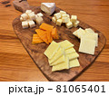 おうちで美味しいチーズオードブルを楽しむ 81065401