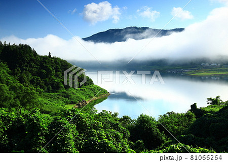 岩手県花巻市 夏の田瀬湖 岩手県花巻市 夏の田瀬湖 81066264