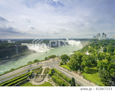カナダ / アメリカ ナイアガラの滝 ｜ Niagara Falls, Canada / USA 81067153