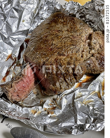 ステーキ 81072535
