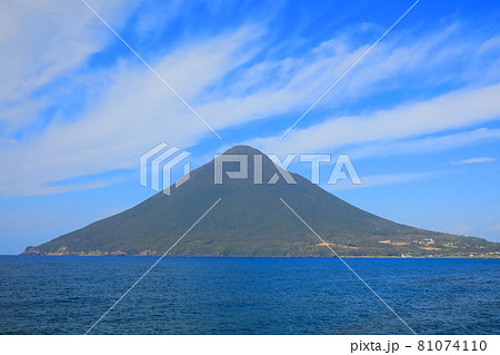 【鹿児島県】長崎鼻から望む開聞岳 【鹿児島県】長崎鼻から望む開聞岳 81074110