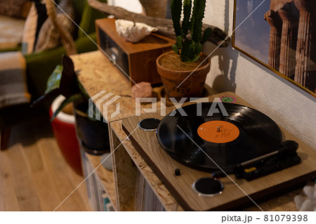 レコードプレーヤー 81079398