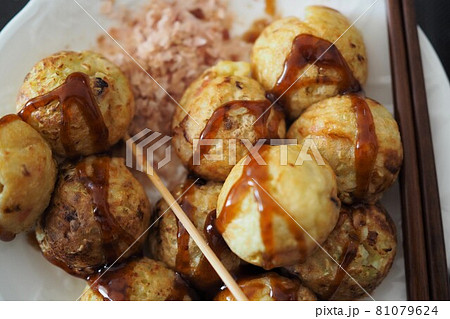 たこ焼きのアップ 81079624