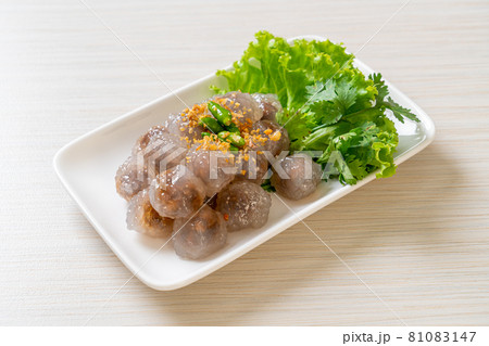 Steamed Tapioca Dumplings with Pork Steamed Tapioca Dumplings with Pork 81083147