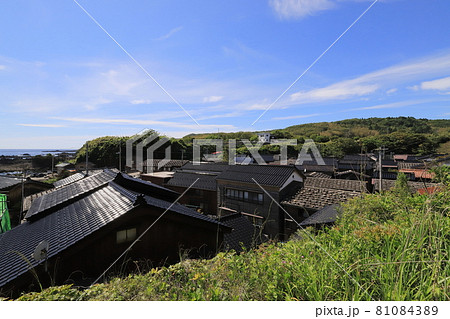 新潟 佐渡 宿根木集落の街並み 新潟 佐渡 宿根木集落の街並み 81084389