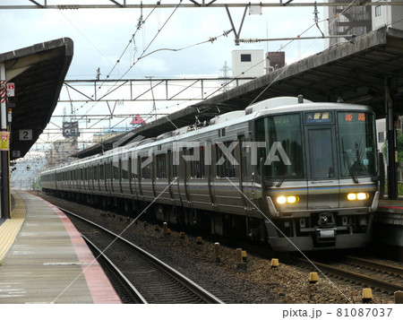 JR西日本 223系1000番台 普通 姫路行き 大津駅 JR西日本 223系1000番台 普通 姫路行き 大津駅 81087037